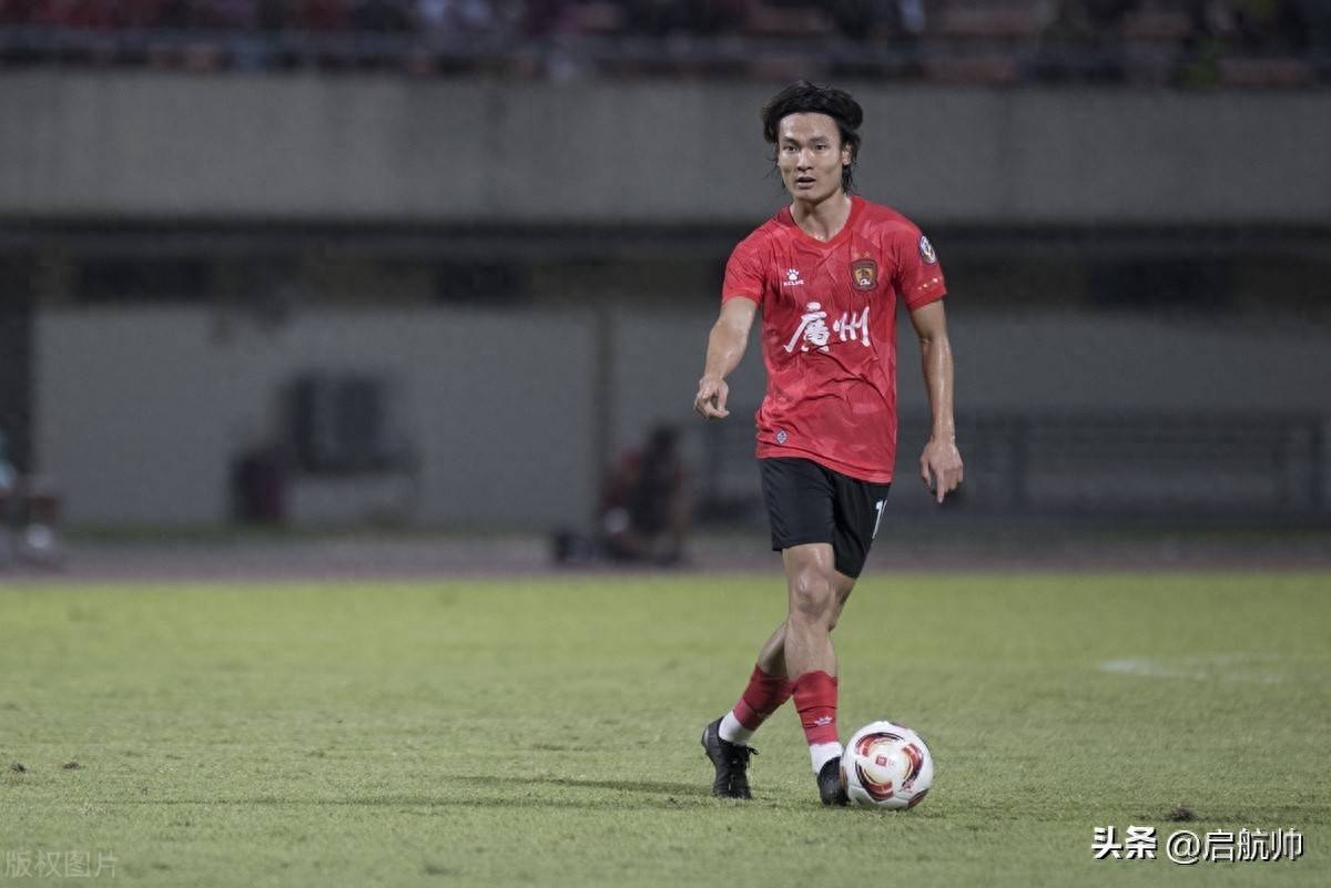今晨广州队调整名单以备中超，防线松动环节打磨，信心回归，资深球员宣示担当的简单介绍